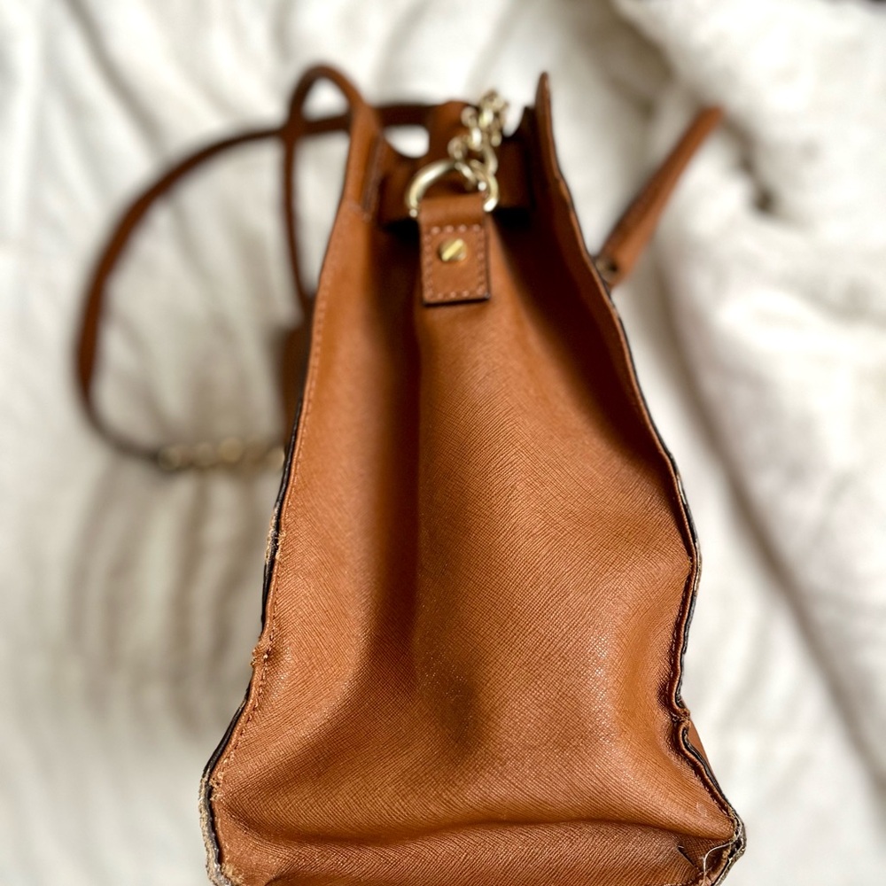 Michael Kors Hamilton Shoulder Bag WITH KEY RETAIL: 250-550+ - Picture 4 of 9